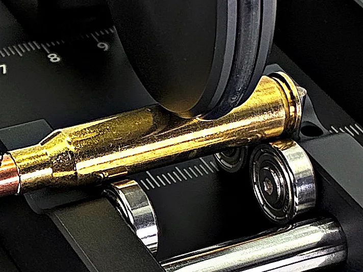 black4st® CG-PRO, Detail: die Hülse liegt auf den Auflagerollen, darüber das Antriebsrad