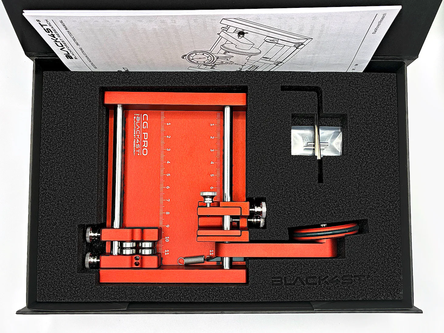 black4st® CG-PRO RED, Lieferumfang: Gerät in der Schaumeinlage der Schachtel, Innensechskantschlüssel, Beutel mit zwei Stiften und Bedienungsanleitung